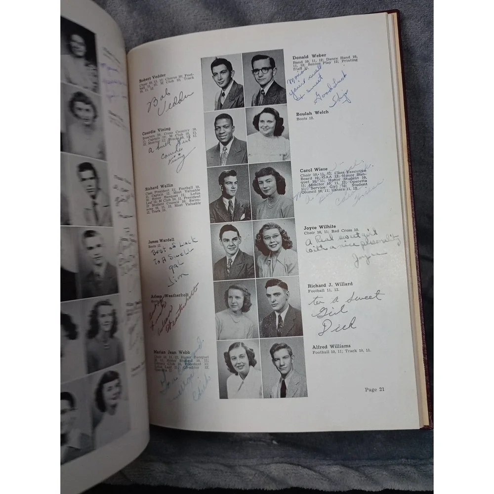 Monroe High School Monroe, MI Senior Issue‎ Lotus Leaf Book Commencement Will